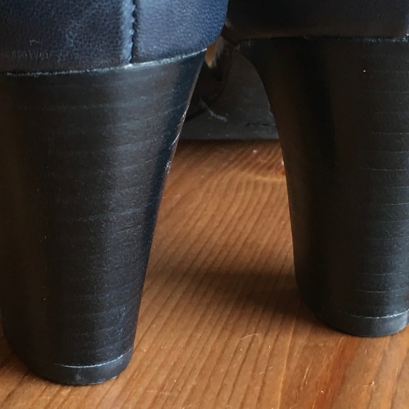 Navy Blue GeoX Pumps - Picture 9 of 11